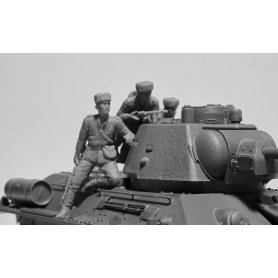 ICM 1:35 Soviet tank riders 1943-45 4 figures