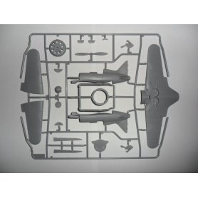 ICM 1:48 I-16 type 28