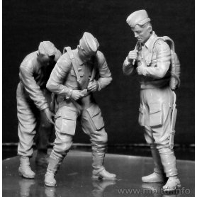 MB 1:32 3202 PILOTS OF LUFTWAFFE WWII