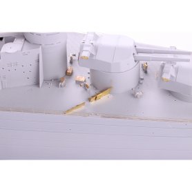 Eduard 1:200 HMS Hood pt. 5 deck TRUMPETER