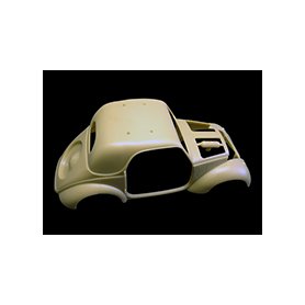 Bronco 1:35 CB35167 Italian Light Civilian Car (Hard Top) w Lady & Girl w/ Dog