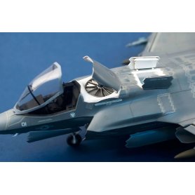 Kittyhawk 80102 Plus F-35B