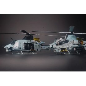 Kitty Hawk 80124 Bell Uh-1Y