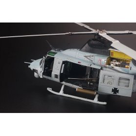 Kitty Hawk 80124 Bell Uh-1Y