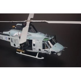 Kitty Hawk 80124 Bell Uh-1Y