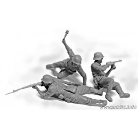 MB 1:35 German Infantry Defense, Eastern Front Battle Series
