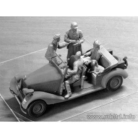 MB 1:35 35112 WHERE ARE THE DAMNED ROADS?