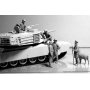 MB 1:35 35131 MODERN US TANKMEN IN AFGANISTAN. "CAN WE BUY OF YOUR SHEEP FOR A BBQ?"