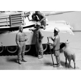 MB 1:35 35131 MODERN US TANKMEN IN AFGANISTAN. "CAN WE BUY OF YOUR SHEEP FOR A BBQ?"