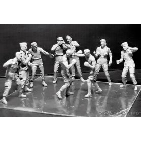 MB 1:35 35150 BRITISH AND AMERICAN PARATROOPERS, WW II ERA, FRIENDLY BOXING MATCH