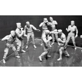MB 1:35 35150 BRITISH AND AMERICAN PARATROOPERS, WW II ERA, FRIENDLY BOXING MATCH