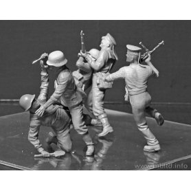 MB 1:35 Soviet Marines and German Infantry, Hand-to-hand Combat, 1941-1942