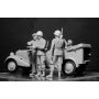 MB 1:35 35161 HITCHING A RIDE, US PARATROOPERS AND CIVILIANS, 1945