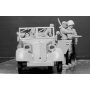 MB 1:35 35161 HITCHING A RIDE, US PARATROOPERS AND CIVILIANS, 1945