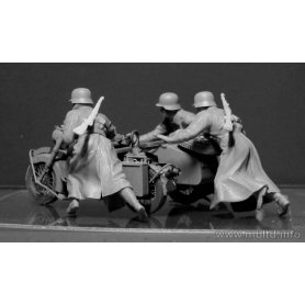 MB 1:35 35178 German motorcyclists, WWII II era