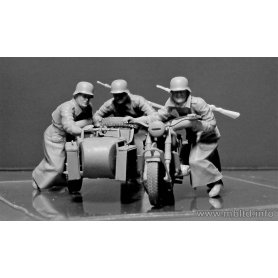 MB 1:35 35178 German motorcyclists, WWII II era