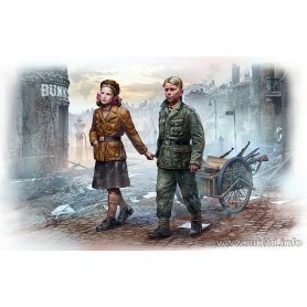 MB 1:35 35182 Volkssturm. Ammunition to the Frontline.