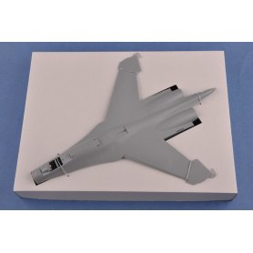 Hobby Boss 1:48 Sukhoi Su-27 Flanker wczesna wersja
