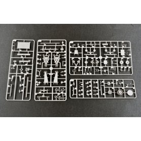 Trumpeter 1:35 M983 HEMTT i wyrzutnia M901