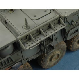 Trumpeter 01559 M1133 Stryker Mev