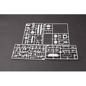 Trumpeter 1:35 Pojazd inżynieryjny M1132 Stryker z trałem przeciwminowym 