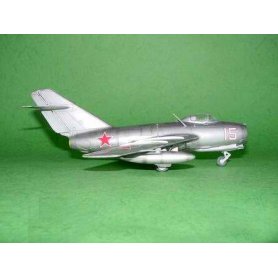 Trumpeter 1:48 MiG-15 Bis Fagot-B