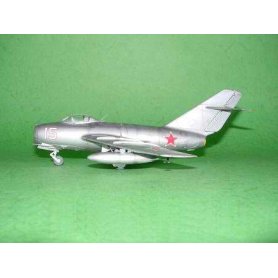 Trumpeter 1:48 MiG-15 Bis Fagot-B