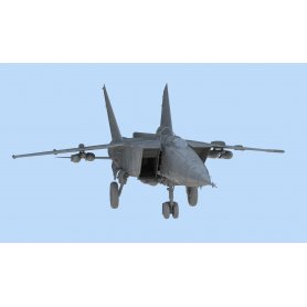 ICM 1:48 MiG-25 RB