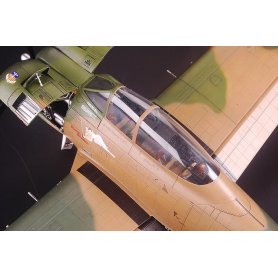 KittyHawk 32015 T-28C Trojan