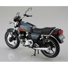 Aoshima 1:12 Kawasaki Z400FX E4