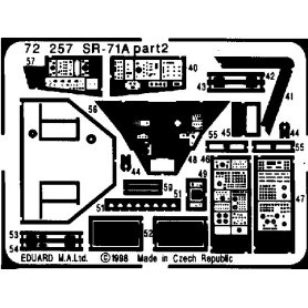 Eduard SR-71A Blackbird ACADEMY
