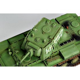 Trumpeter 1:35 KV-1S Ehkranami