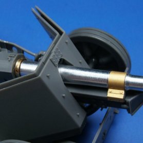 RB Model Lufa 7.5 cm PaK 40 L/46 (ﾶrodkowy model) armata przeciwpancerna