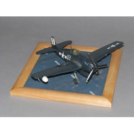 Eureka XXL WWII USN Aircraft Carrier Deck 1:48