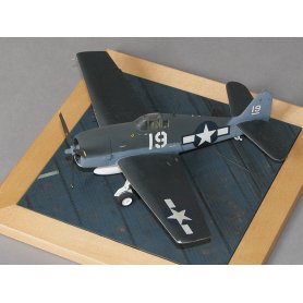Eureka XXL WWII USN Aircraft Carrier Deck 1:72