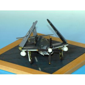 Eureka XXL WWII USN Aircraft Carrier Deck 1:72