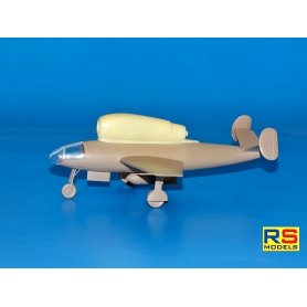 RS Models 1:72 Henschel 132 C WITH HES 011
