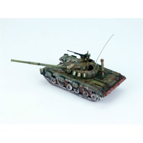 Modelcollect UA72012 T-64 Main Battle Tank Mod 72