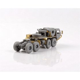 Modelcollect 1:72 M983A2 HEMTT i MAZ 7410
