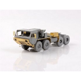 Modelcollect 1:72 M983A2 HEMTT i MAZ 7410