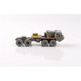 Modelcollect 1:72 M983A2 HEMTT i MAZ 7410