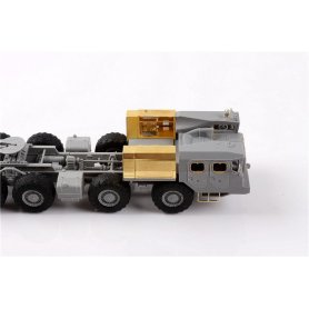Modelcollect 1:72 M983A2 HEMTT i MAZ 7410