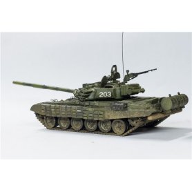 Modelcollect UA72104 Russian T-72B1 with ERA 1988