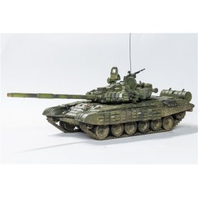 Modelcollect UA72104 Russian T-72B1 with ERA 1988