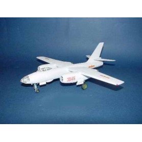 Trumpeter 01603 1/72 China Bomber
