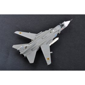 Trumpeter 01672 Su-24MR Fencer-E