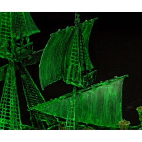 Revell 1:150 GHOST SHIP