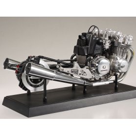 Tamiya 16023 Kawasaki Z1300 – Engine 1/6