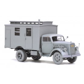 Dragon 6790 1/35 German Ambulance Truck