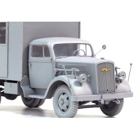 Dragon 6790 1/35 German Ambulance Truck